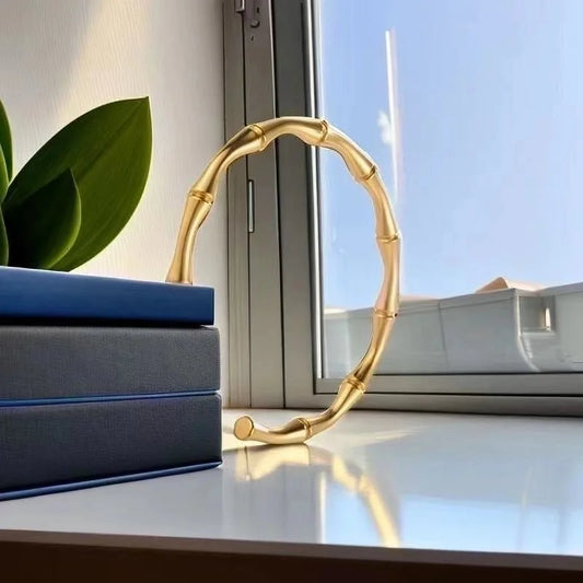 Retro Round Bamboo Titanium Steel C-Shaped Bracelet – Unique Men’s & Women’s Jewelry