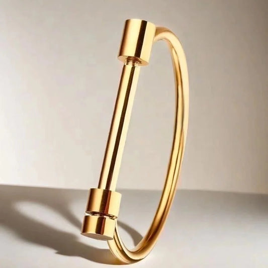 Retro Titanium Steel Bangle – Gold Horseshoe Bracelet for Men & Women