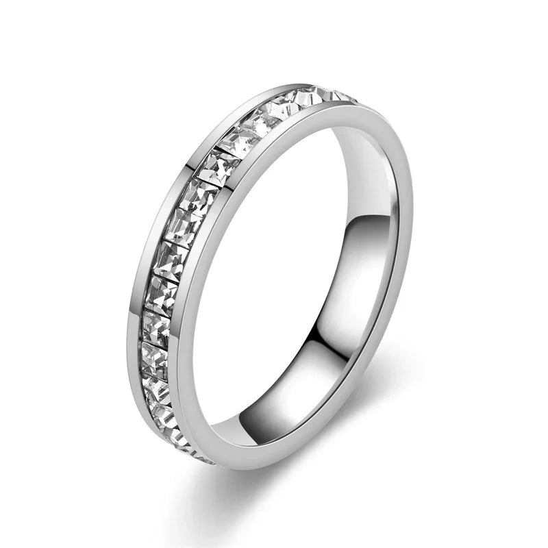 Silver stainless steel ring with circle rhinestones, stylish and durable